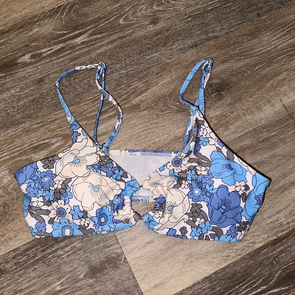 Shein blue, white and gray floral bikini top
